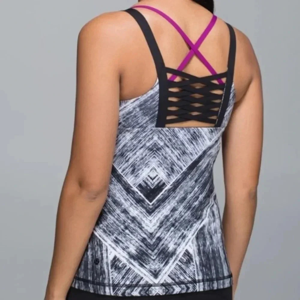 Lululemon hot to street tank